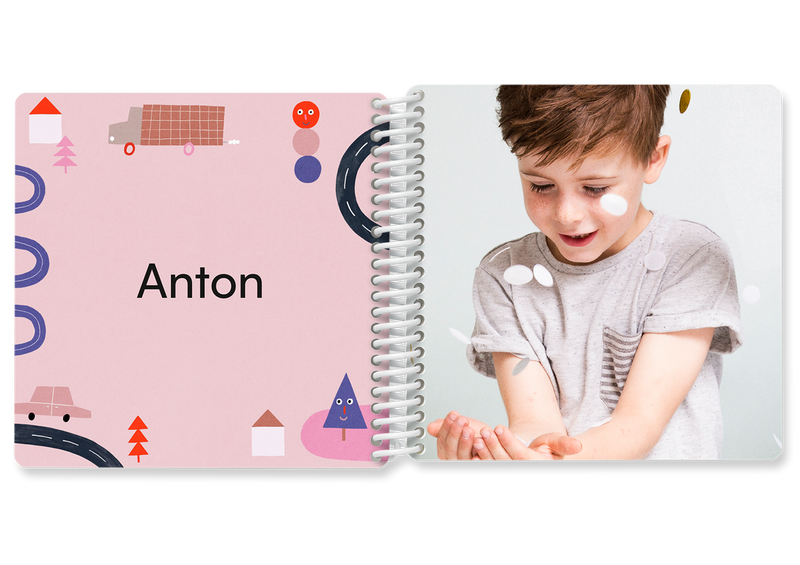 Fotobuch für Kinder "Boysngirls" mit dicken Pappseiten und stylischen Illustrationen — Kleine Prints 