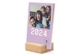 Personalisierter Tischkalender 2024 mit Holzhalter von Kleine Prints